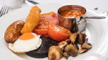 Daily continental breakfast (GBP 12 per person)