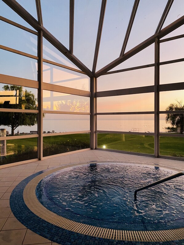 Indoor spa tub - Hotel Marina Port (Balatonkenese)