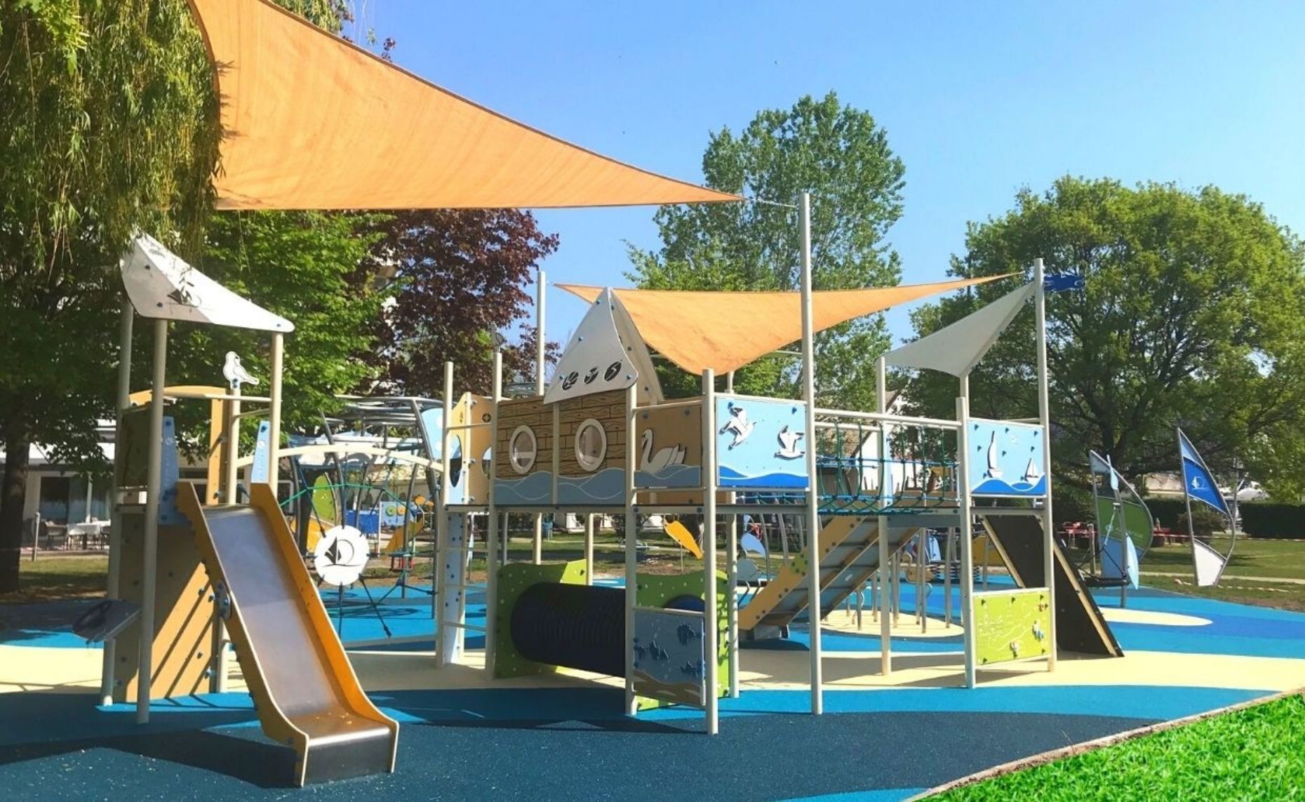 children’s play area – outdoor