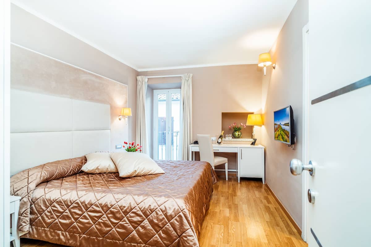 Standaard tweepersoonskamer | Hypoallergeen beddengoed, donzen dekbedden, pillowtop-bedden