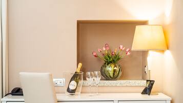 Standard Double Room | Hypo-allergenic bedding, down comforters, pillowtop beds, minibar