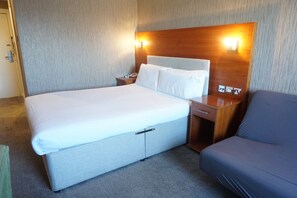 Executive Double Room | In-room safe, desk, iron/ironing board, free WiFi - The Park Hotel (Bootle)