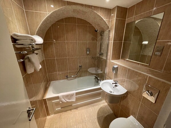 Standard Single Room | In-room safe, desk, iron/ironing board, free WiFi - The Park Hotel (Bootle)