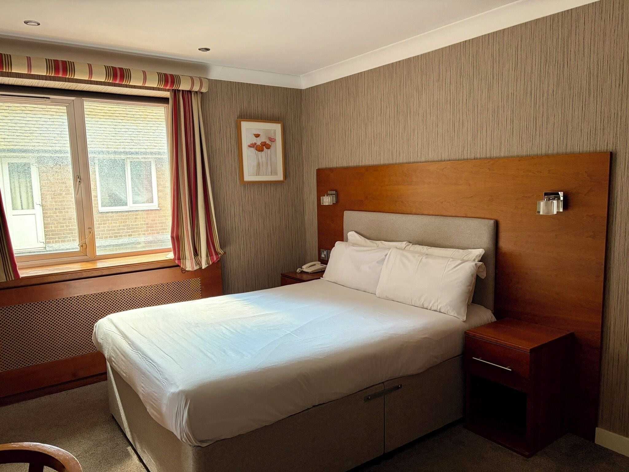 Standard Double Room | In-room safe, desk, iron/ironing board, free WiFi