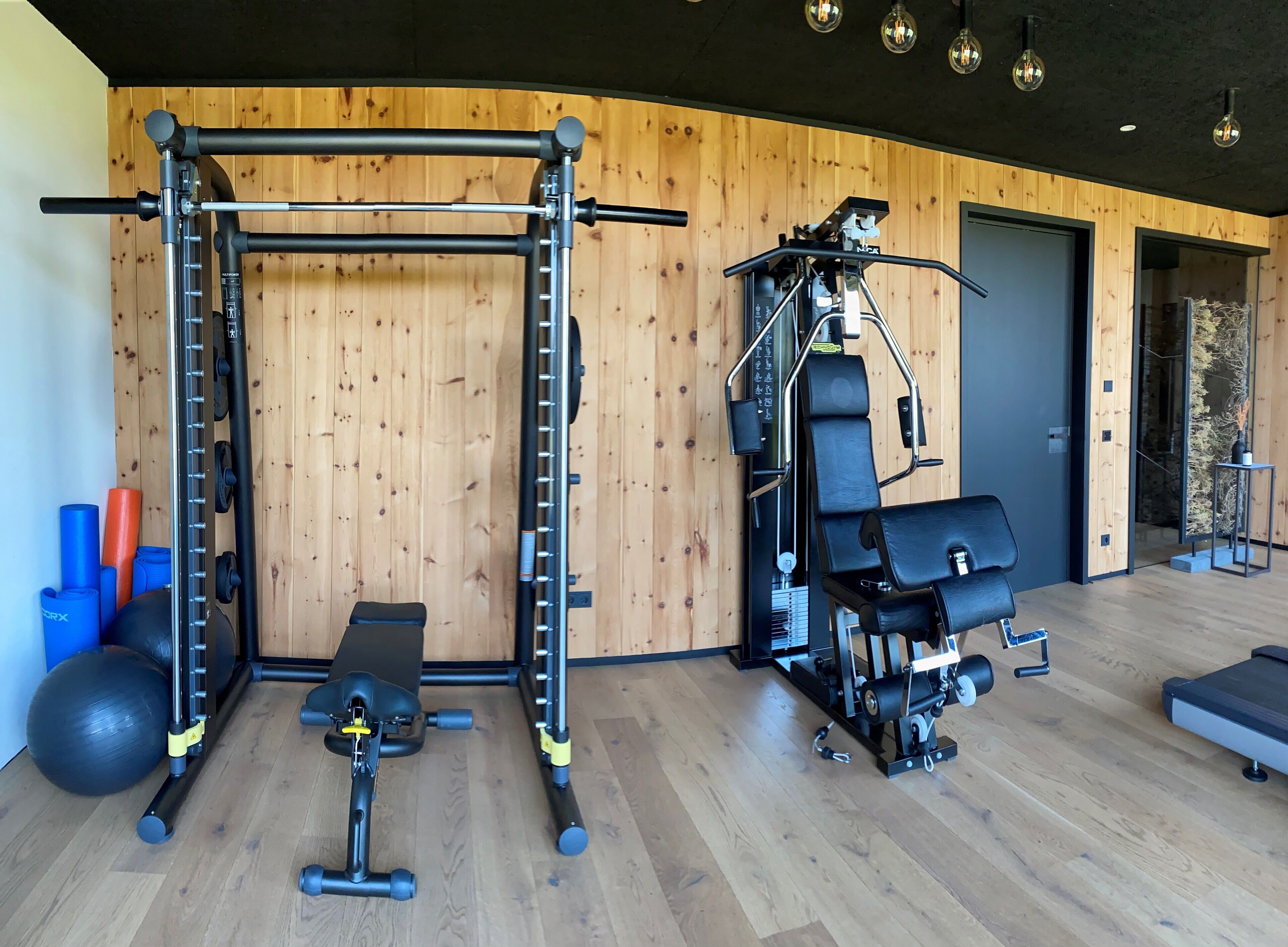 Treningsfasiliteter på rommet