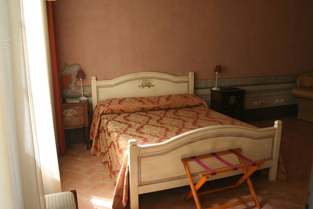 Standard Room | Egyptian cotton sheets, minibar, in-room safe, individually decorated