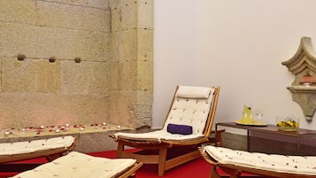 Sauna, hot tub, Turkish bath/hammam, body treatments, hydrotherapy