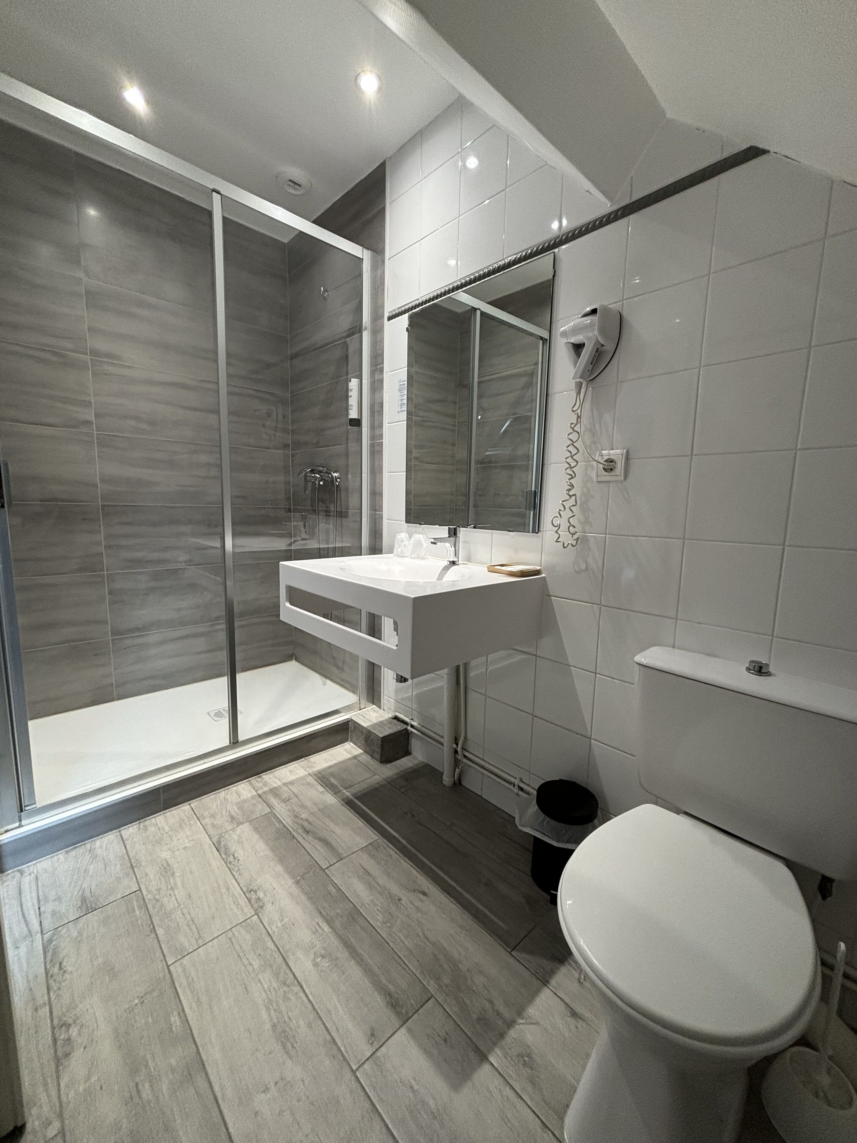 Foto - Contact Hotel Hôtel De Troyes