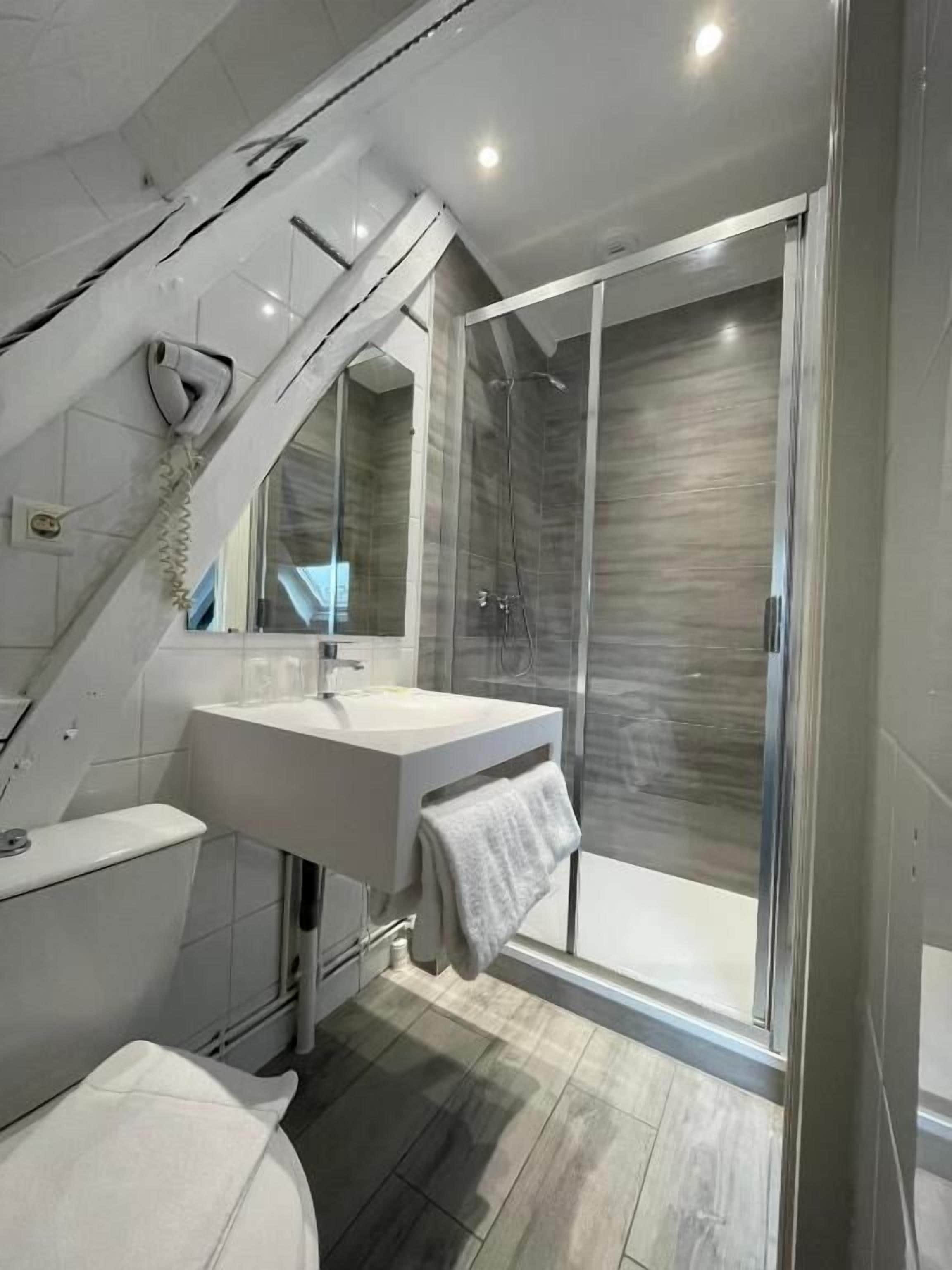 Foto - Contact Hotel Hôtel De Troyes