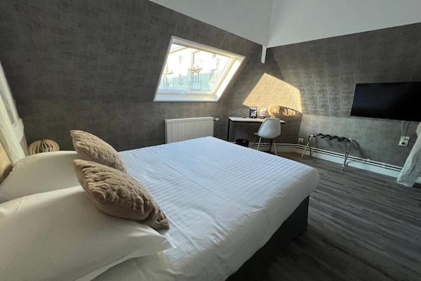 Comfort Double Room | Individually decorated, individually furnished, desk, laptop workspace