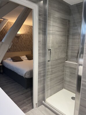 Comfort Double Room | Bathroom