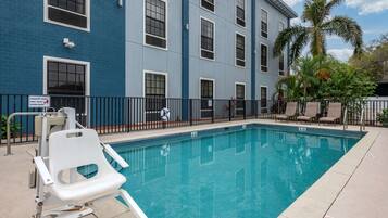 Outdoor pool, sun loungers