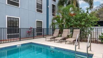Outdoor pool, sun loungers