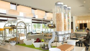 Free buffet breakfast 