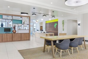 Exterior - Holiday Inn Louisville Airport South by IHG (Louisville)