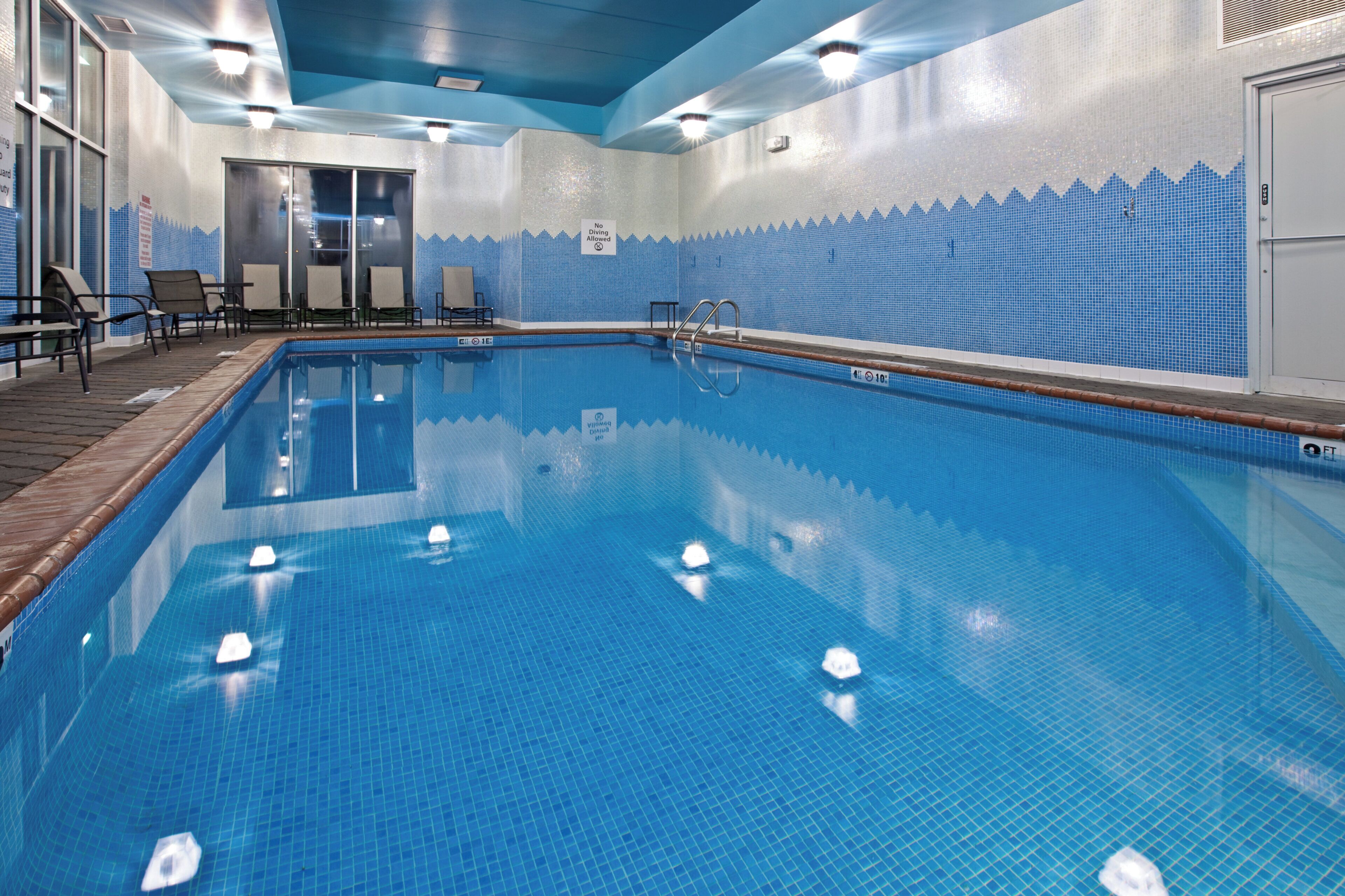 Photo - Holiday Inn Louisville Airport South