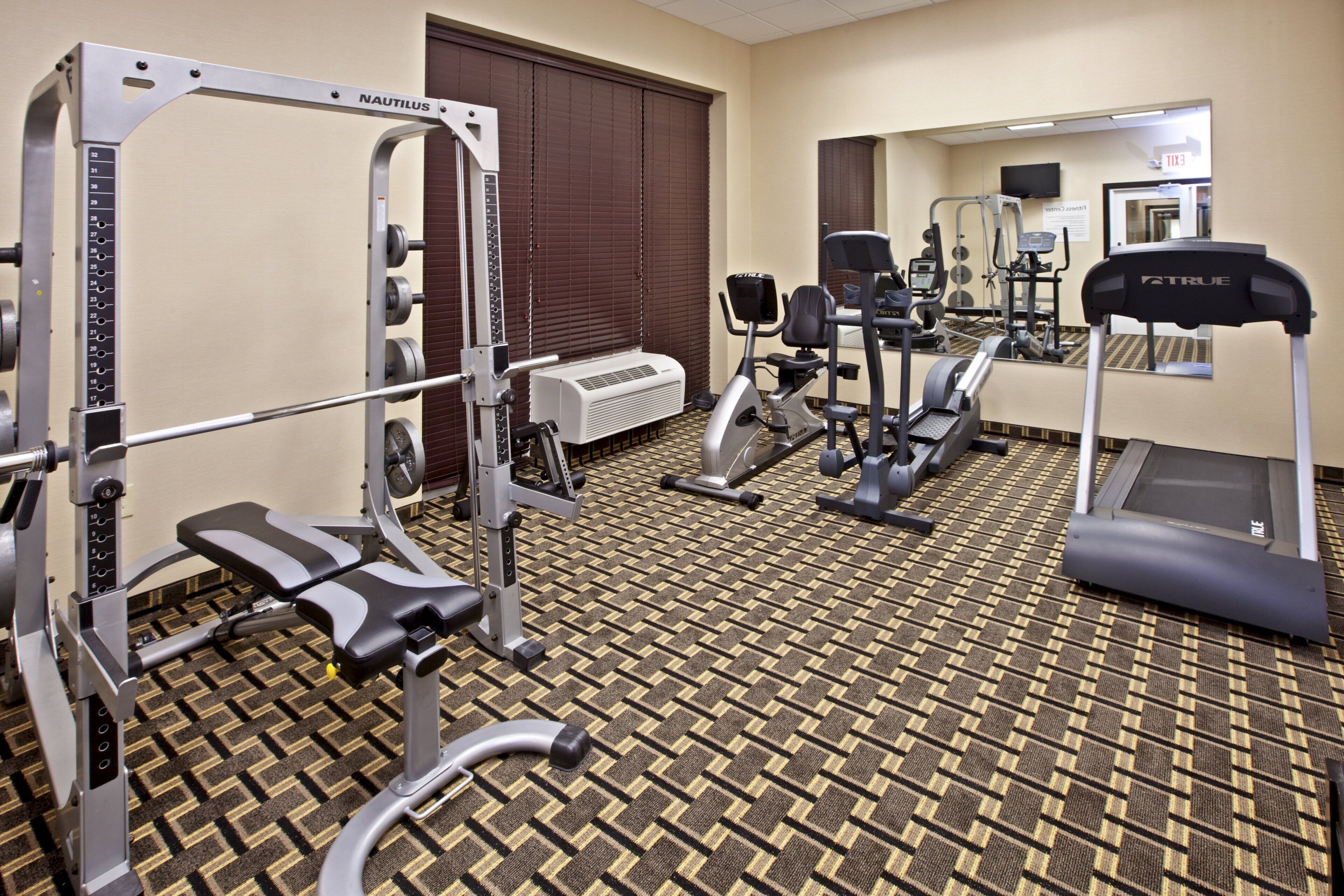 Photo - Holiday Inn Louisville Airport South