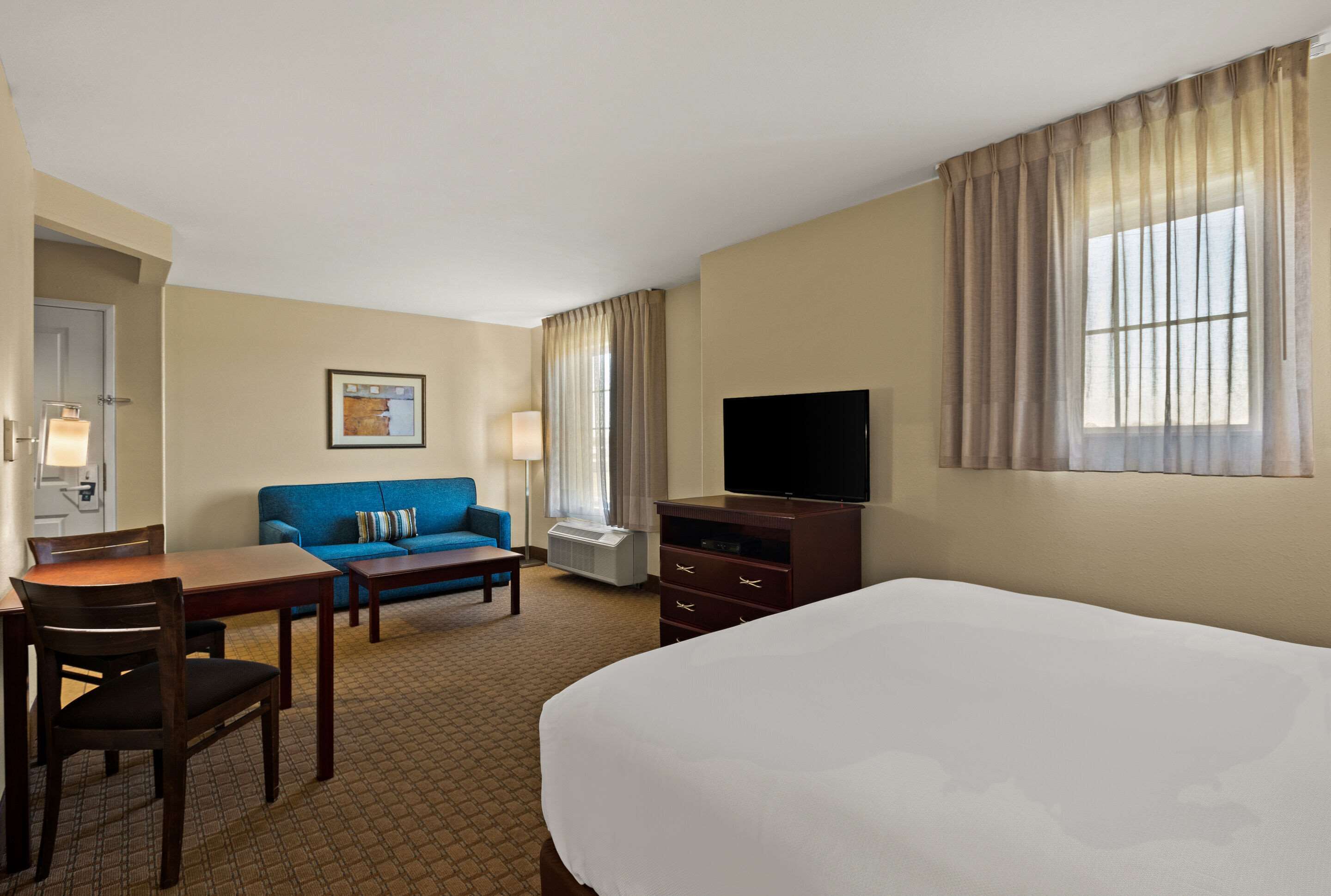 pillow-top beds, desk, iron/ironing board, free wifi