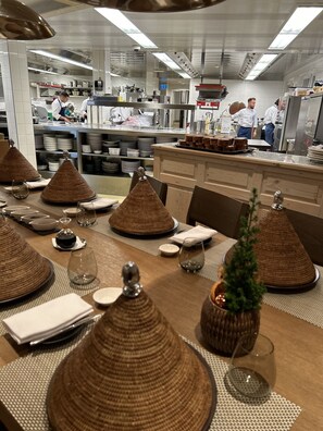 تناول الطعام