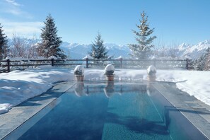 Exterior - LeCrans Hotel & Spa (Lens)