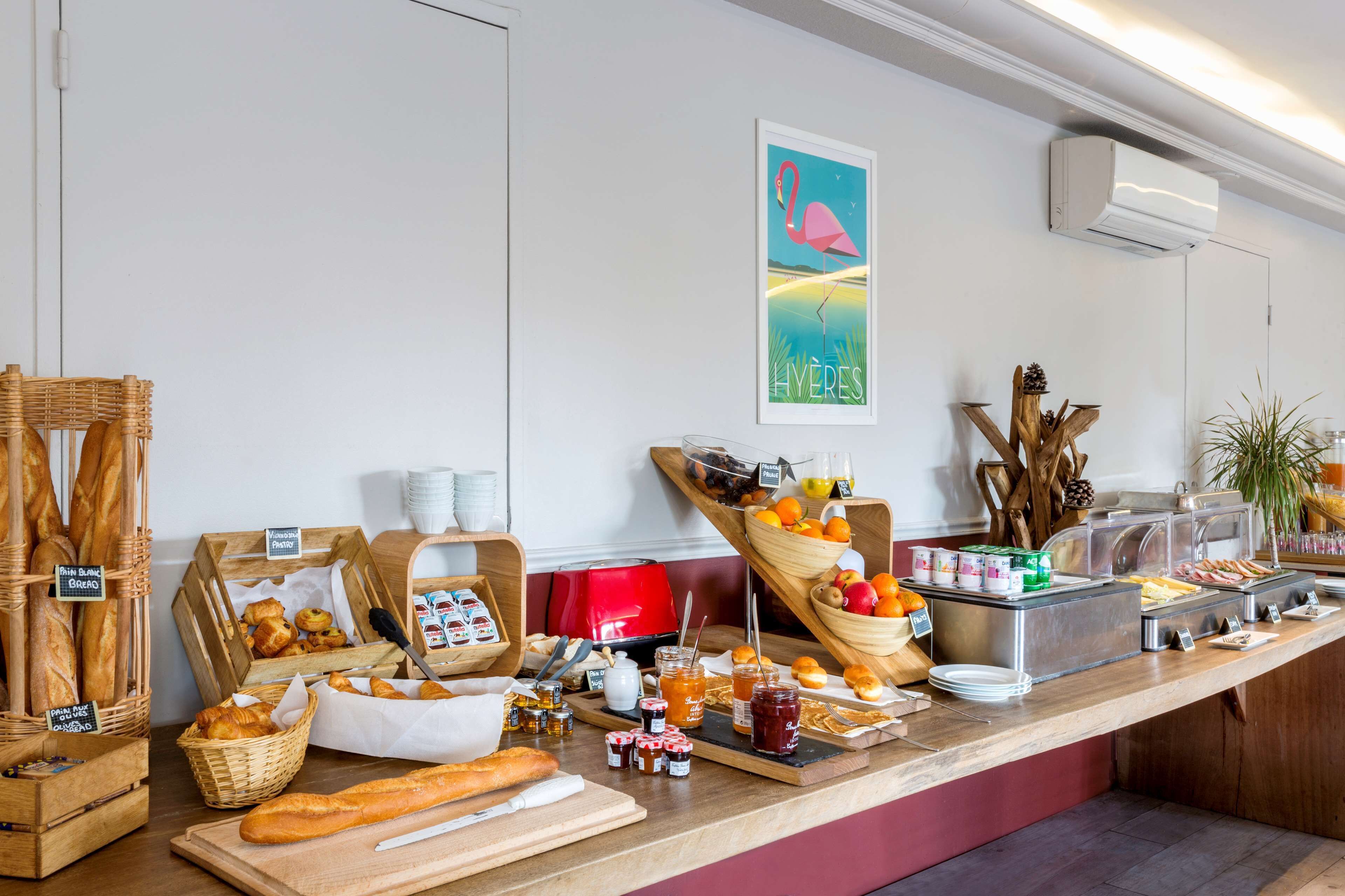 Daily buffet breakfast (EUR 17 per person)