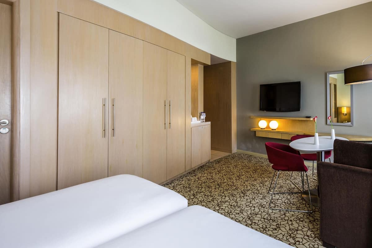 Suite, 2 Twin Beds | 1 bedroom, premium bedding, down comforters, minibar