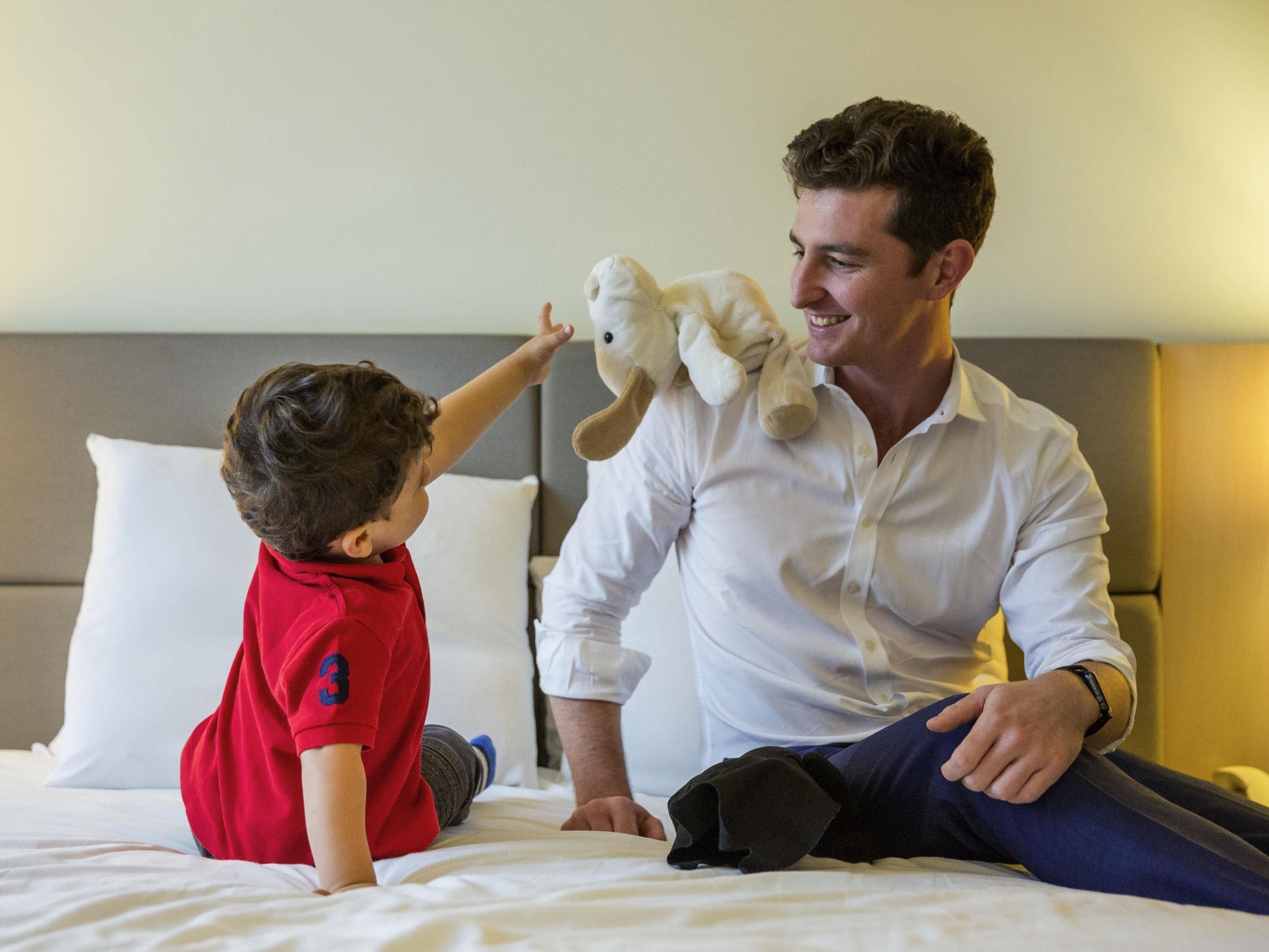 高档床上用品、羽绒被、迷你吧、客房内保险箱