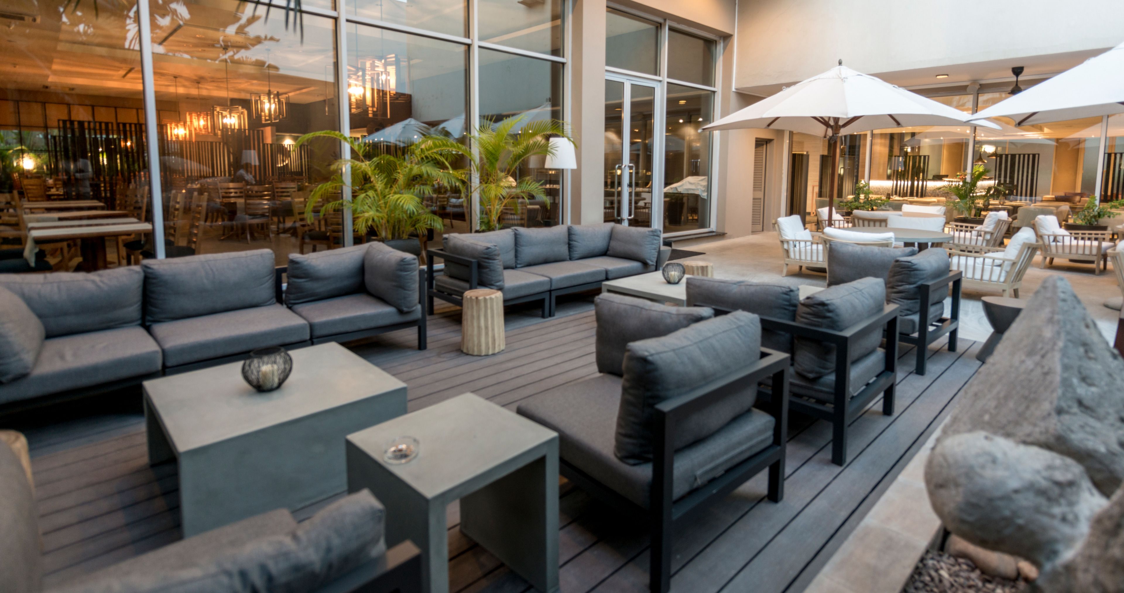 lunch and dinner served