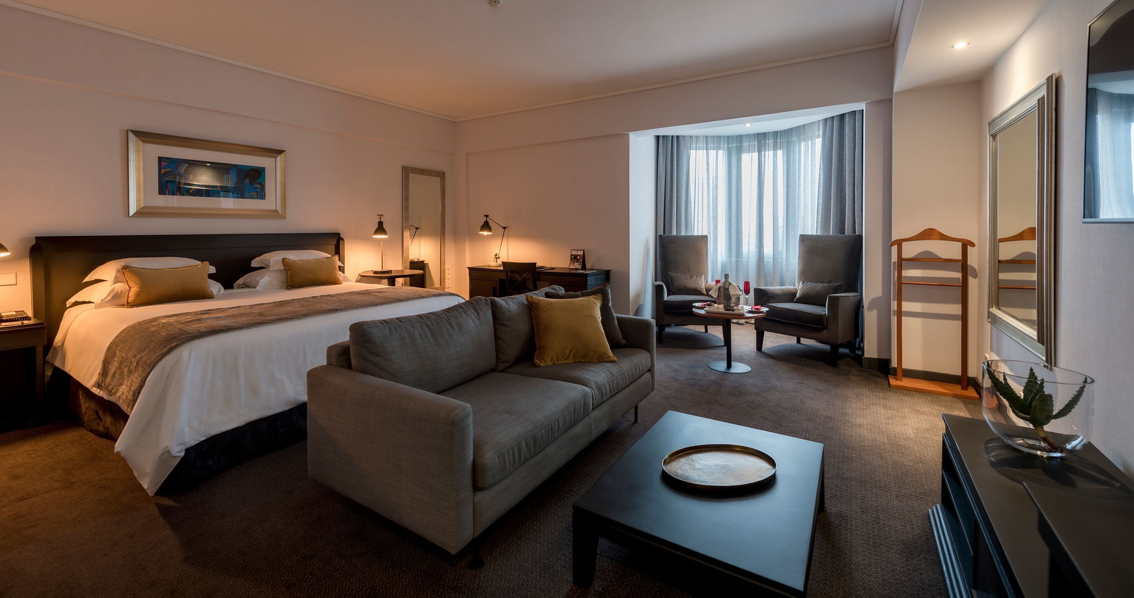 1 bedroom, premium bedding, minibar, in-room safe