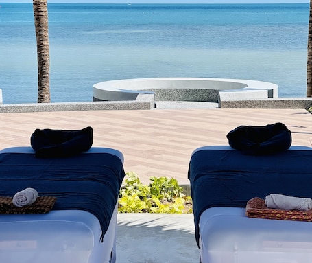 Deep-tissue massages, Thai massages, massages. OUTRIGGER Koh Samui Beach Resort