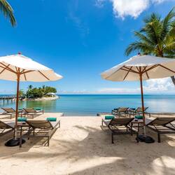 Beach nearby, beach bar, kayaking