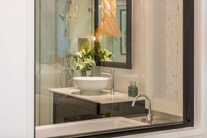 Club Room, 1 King Bed, Terrace (Garden) | Bathroom | Free toiletries, hair dryer, bathrobes, slippers - OUTRIGGER Koh Samui Beach Resort (Koh Samui)
