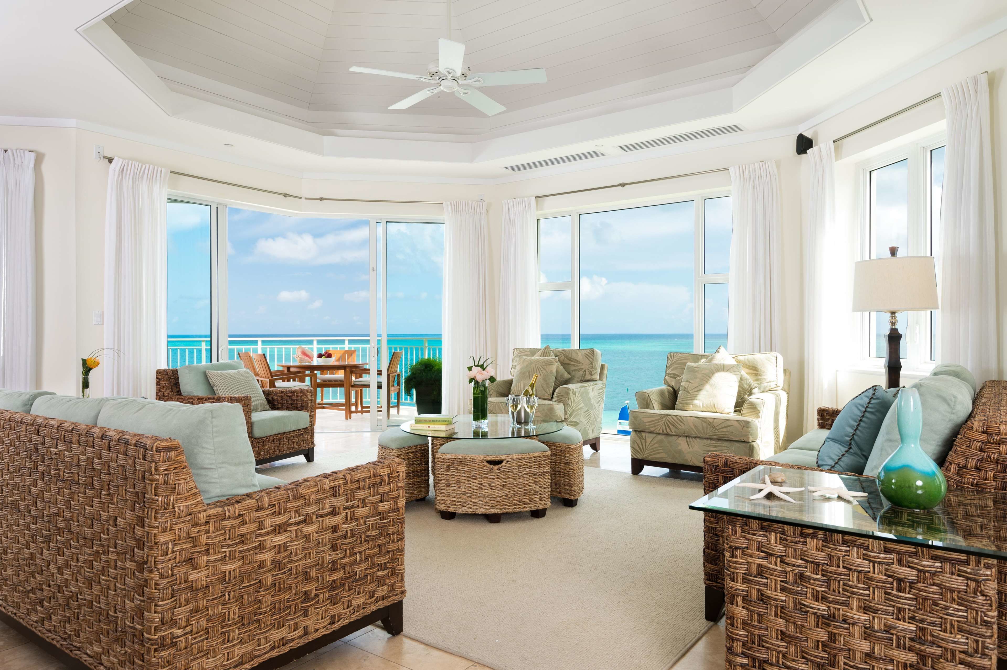 Premium bedding, in-room safe, iron/ironing board, free WiFi