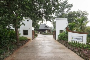 Front of property - Club Mahindra Ashtamudi (Karunagappally)