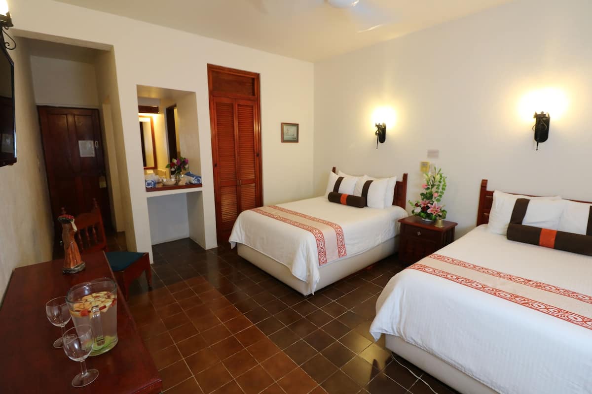 desk, wifi, bed sheets