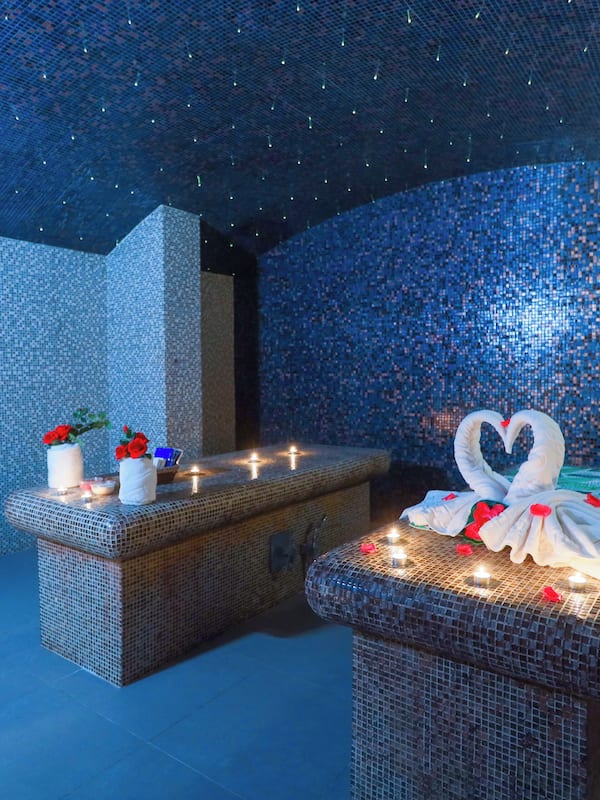 Couples treatment room(s), body treatments, body wraps, body scrubs