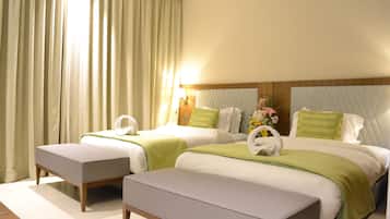Suite, 2 chambres | 1 chambre, couette en duvet d'oie, surmatelas