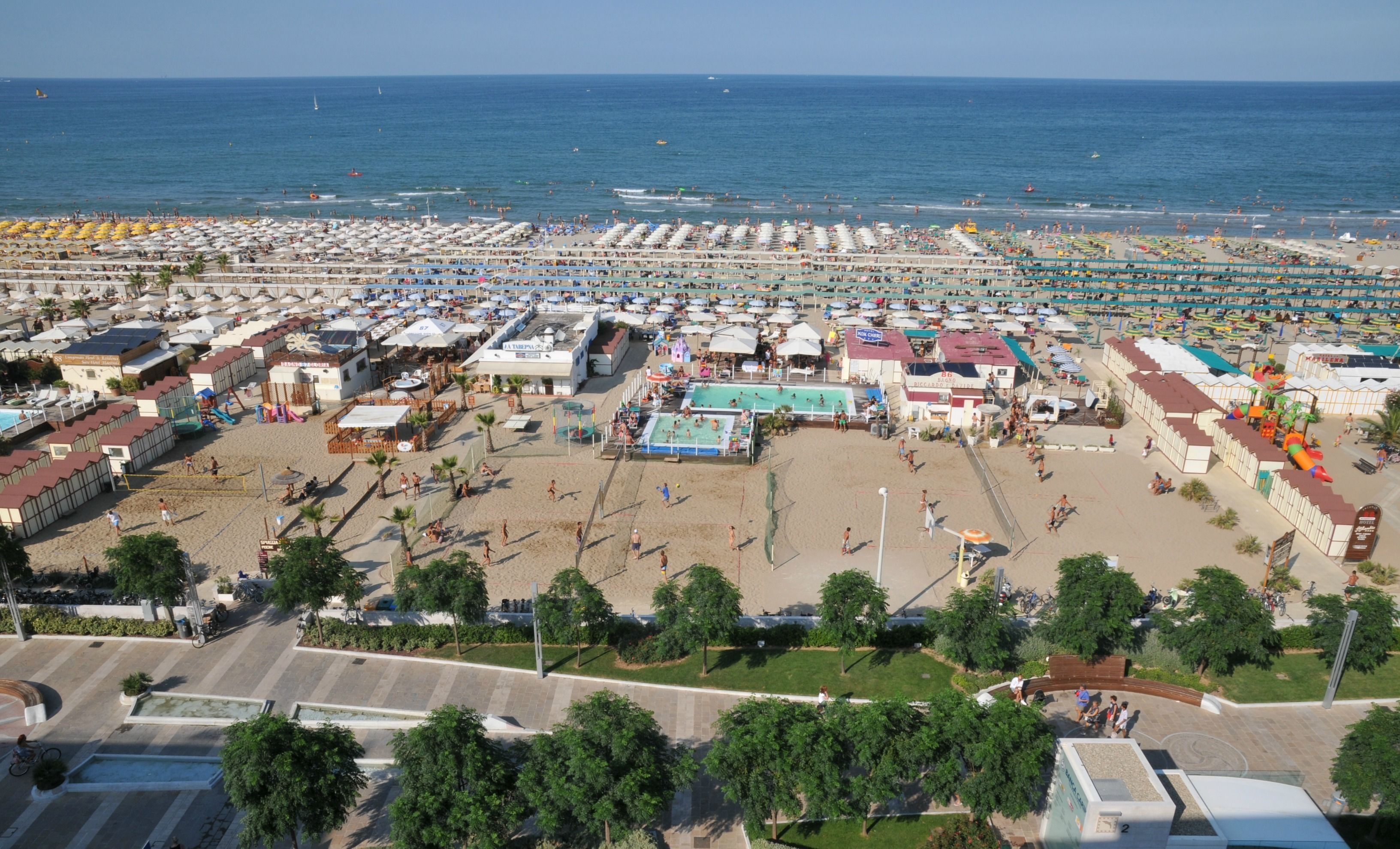 beach nearby, sun-loungers, beach umbrellas, beach towels