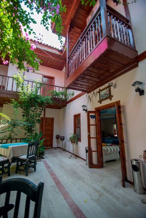 Exterior detail - Dalyan Konak Su Otel (Ortaca)