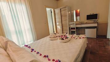 Standard Room | Minibar, free WiFi