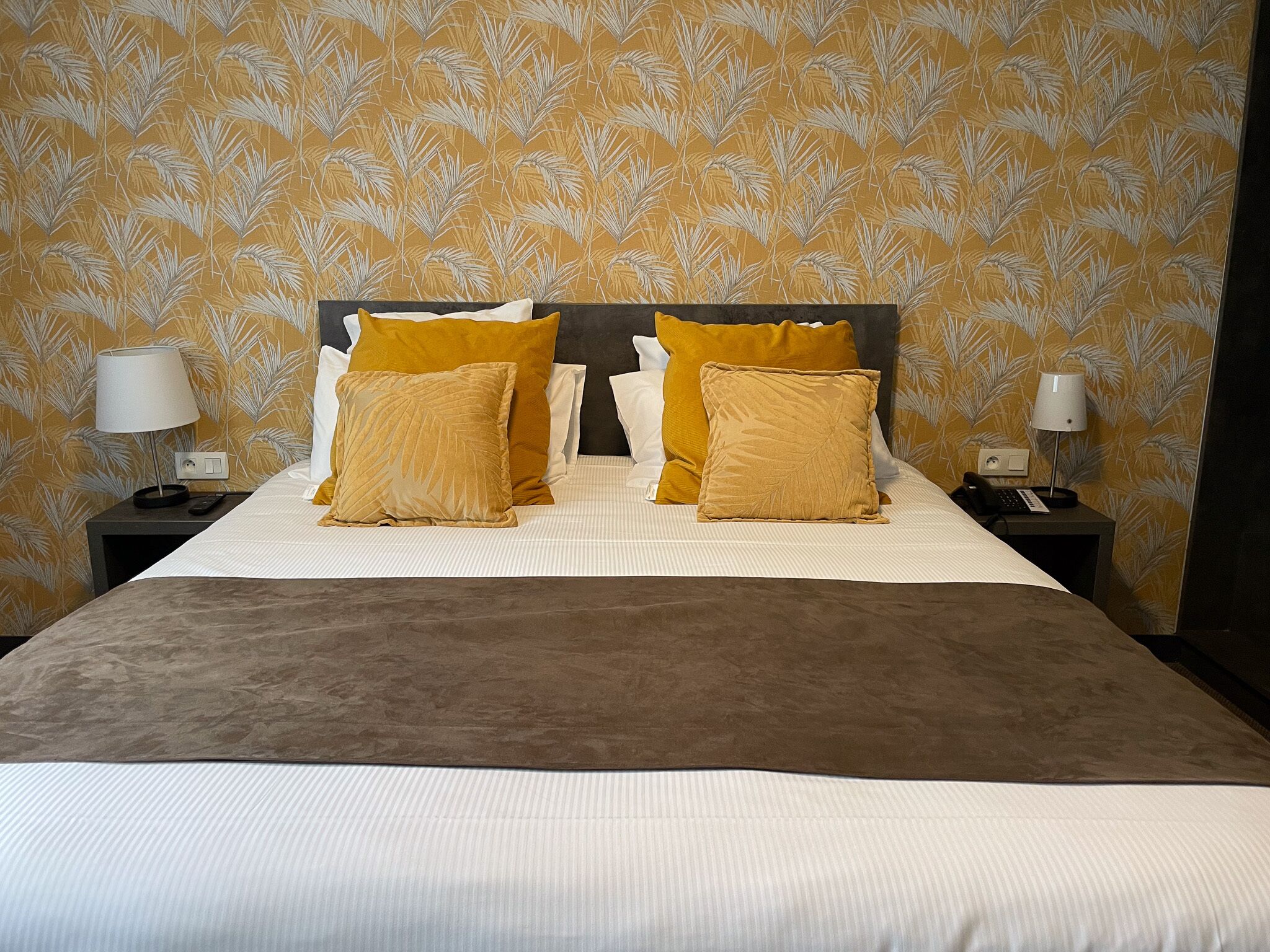 superior double room (le club) | 1 bedroom, desk, soundproofing, free wifi