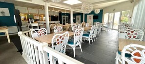 Buffet breakfast for a fee on weekends