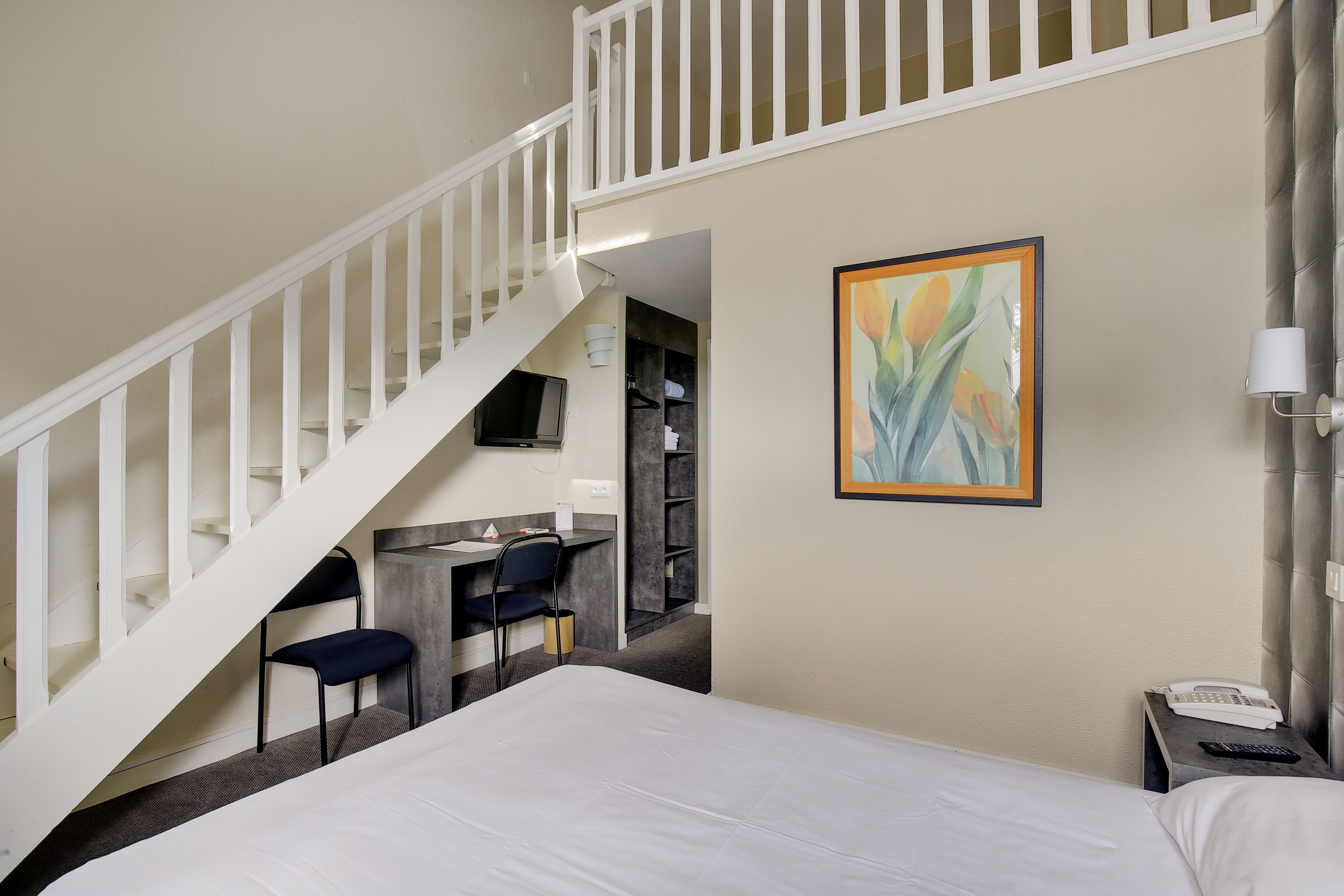 Desk, free WiFi, bed sheets, wheelchair access