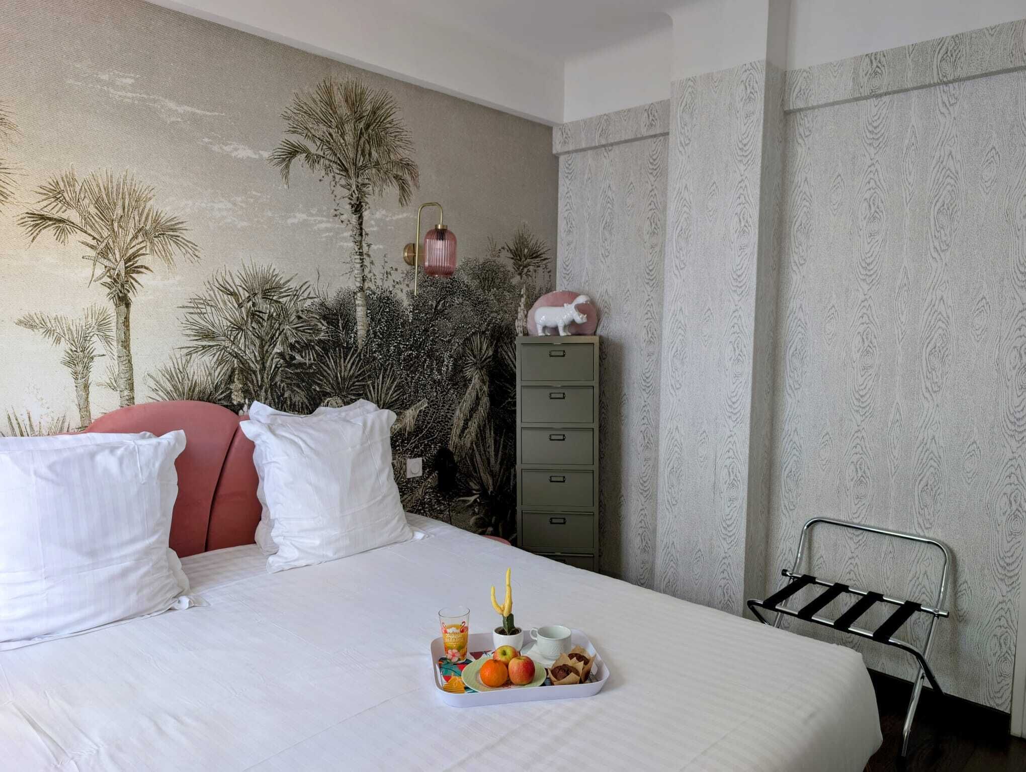 superior double room | minibar, in-room safe, desk, blackout curtains