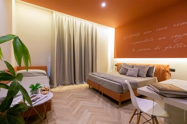 Bureau, fer et planche à repasser, Wi-Fi gratuit