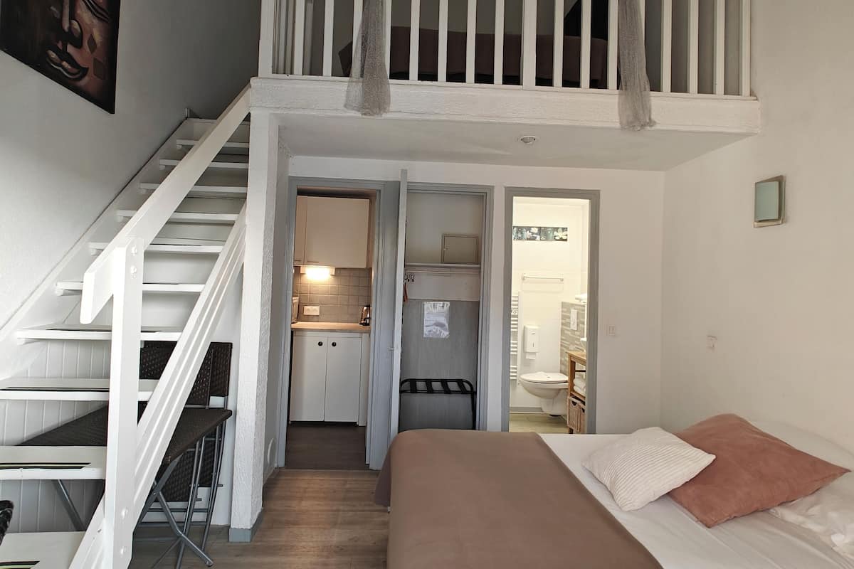 Kamar Keluarga, 1 kamar tidur | Didekorasi berbeda-beda dan ruang kerja ramah laptop