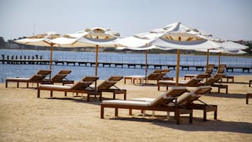Private beach, water skiing, kayaking, motor boating