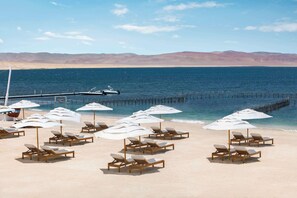 Private beach, waterskiing, kayaking, motor boating - The Legend Paracas Resort, a Destination by Hyatt Hotel (Paracas)