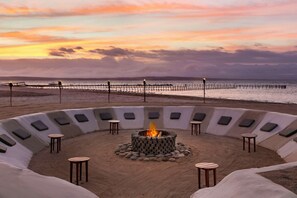 Terrace/patio - The Legend Paracas Resort, a Destination by Hyatt Hotel (Paracas)