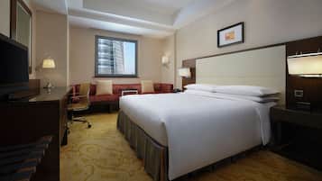 Down comforters, minibar, in-room safe, desk